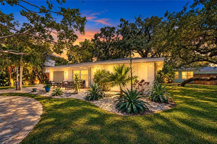 Property photo for 200 LAGOON DRIVE, Palm Harbor, FL