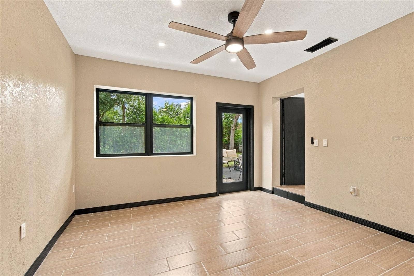 2003 75TH WAY N, St Petersburg, FL 33710 2003 75TH WAY N, St Petersburg, FL 33710