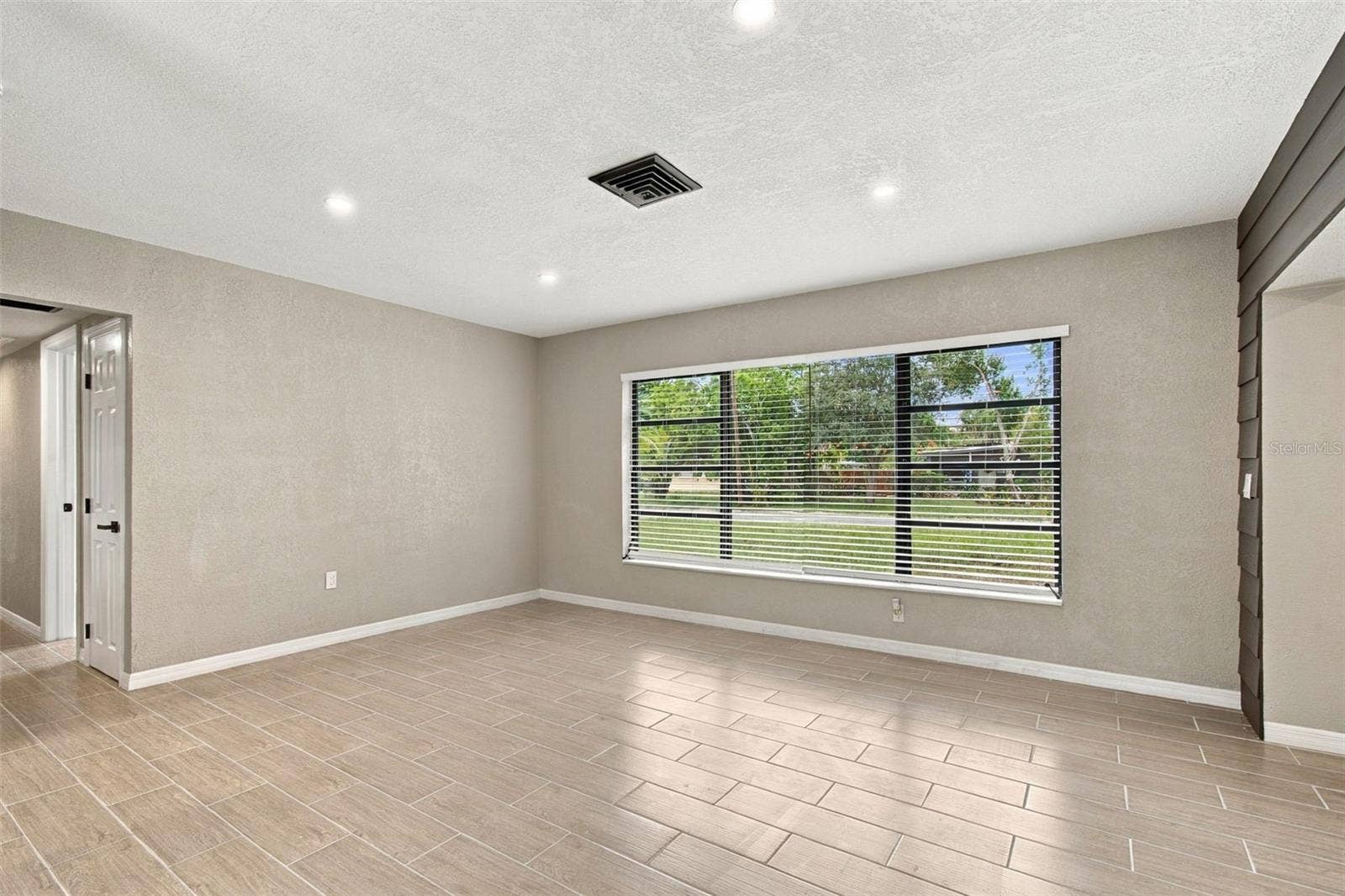 2003 75TH WAY N, St Petersburg, FL 33710 2003 75TH WAY N, St Petersburg, FL 33710