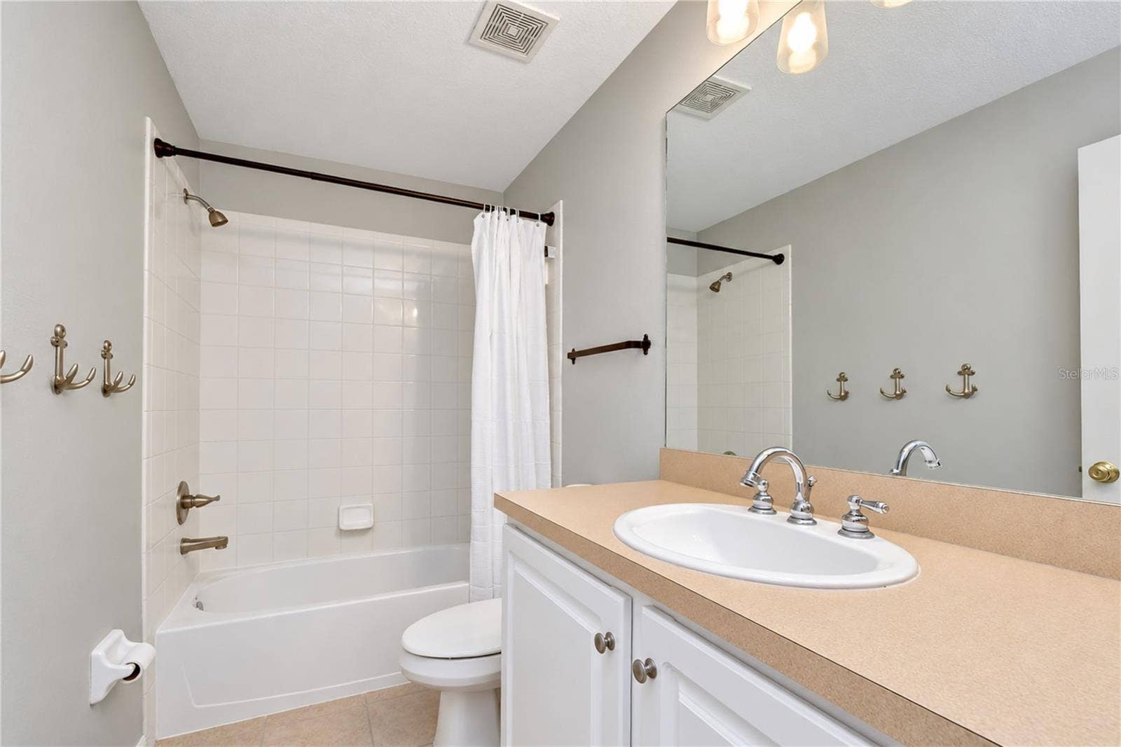 828 LUMSDEN RESERVE DRIVE, Brandon, FL 33511 828 LUMSDEN RESERVE DRIVE, Brandon, FL 33511