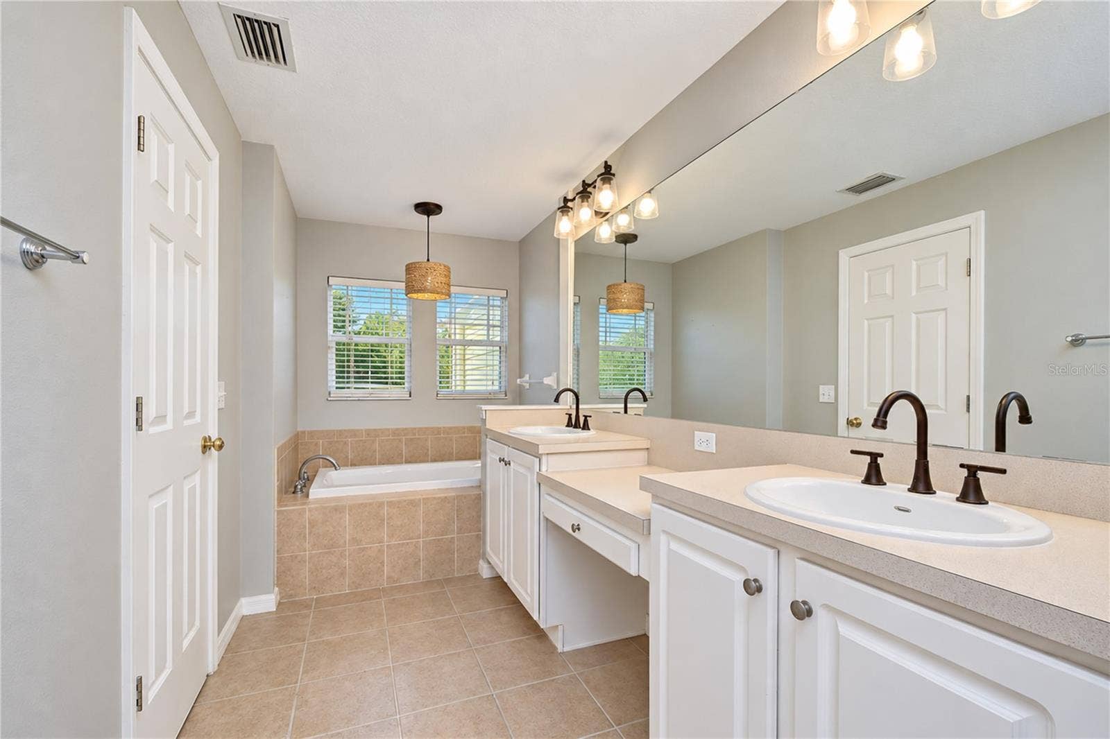 828 LUMSDEN RESERVE DRIVE, Brandon, FL 33511 828 LUMSDEN RESERVE DRIVE, Brandon, FL 33511
