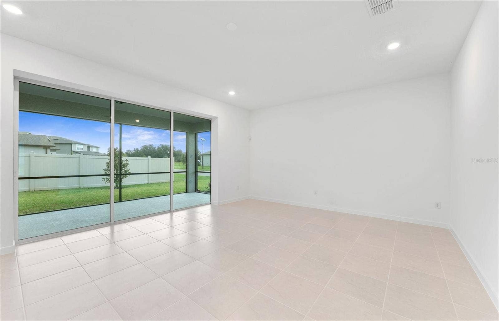 37231 CLINCH CIRCLE, Zephyrhills, FL 33540 Model Representation