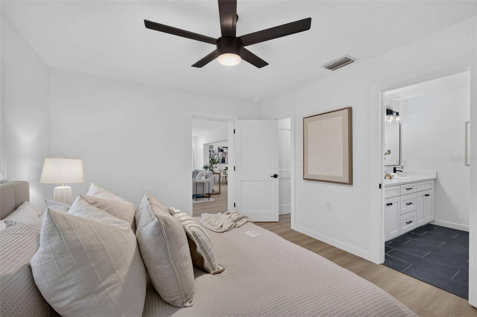 223 94TH AVENUE NE, St Petersburg, FL 33702