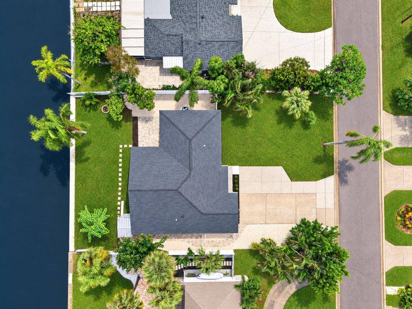 223 94TH AVENUE NE, St Petersburg, FL 33702