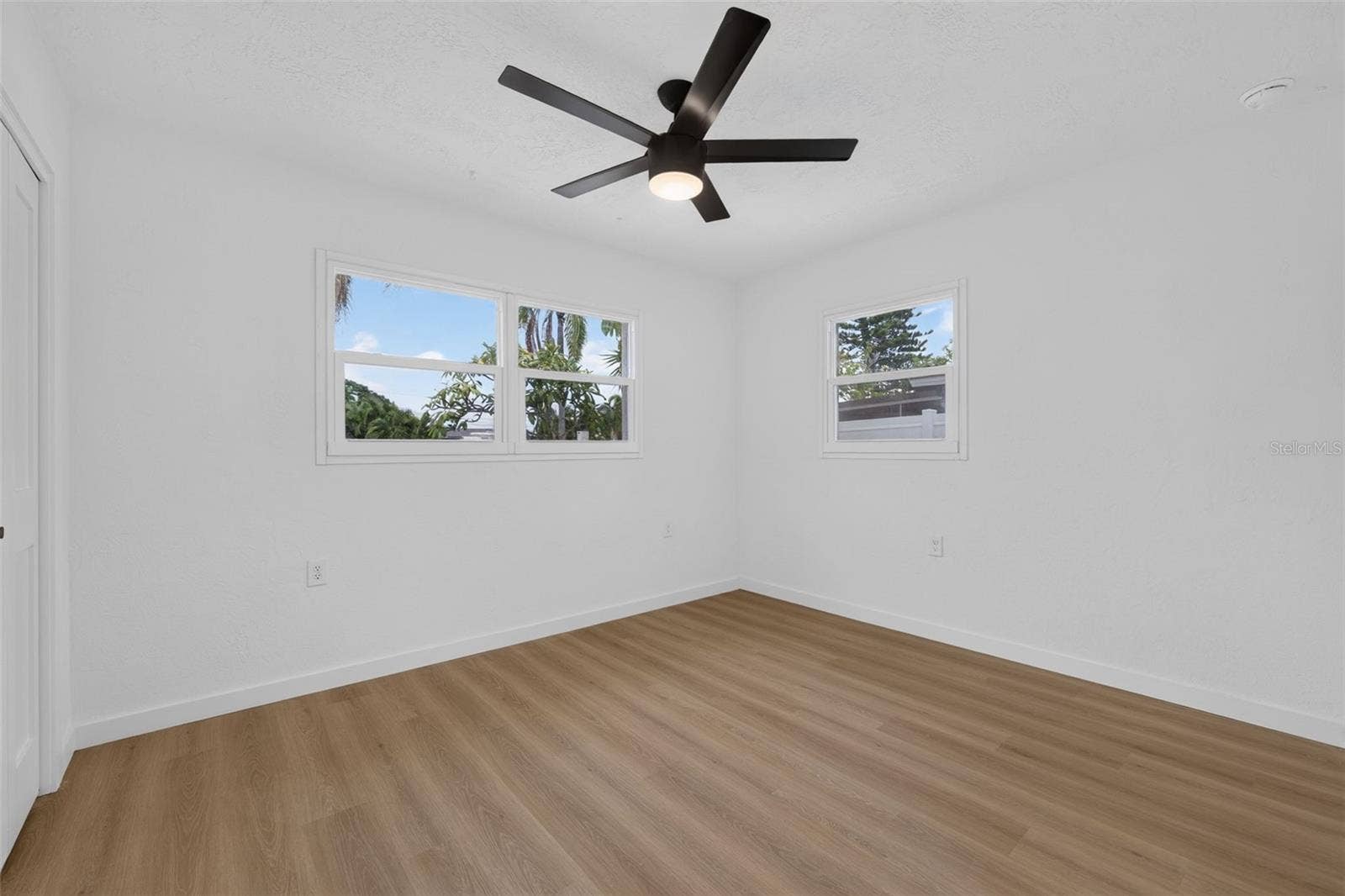 223 94TH AVENUE NE, St Petersburg, FL 33702