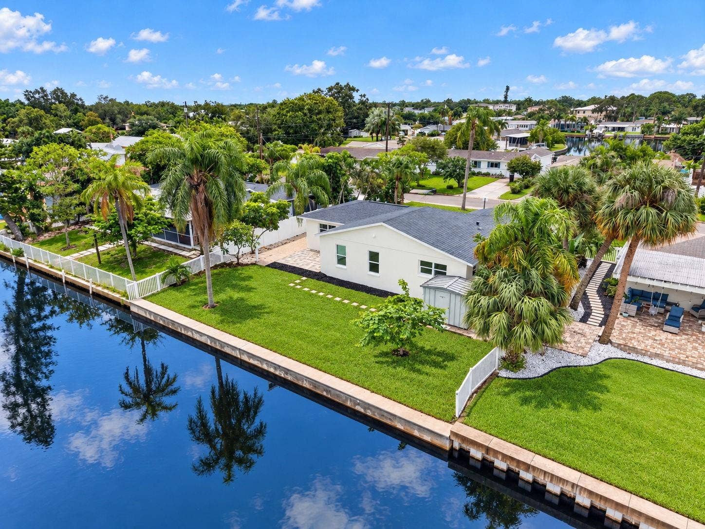 223 94TH AVENUE NE, St Petersburg, FL 33702