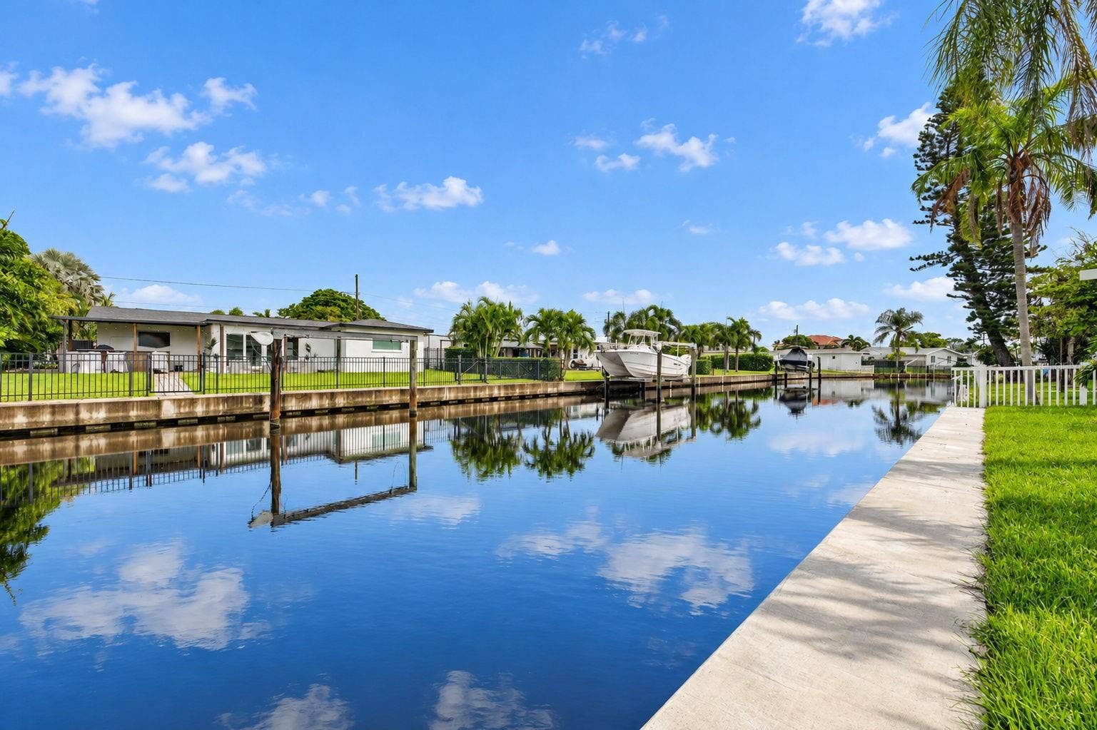 223 94TH AVENUE NE, St Petersburg, FL 33702