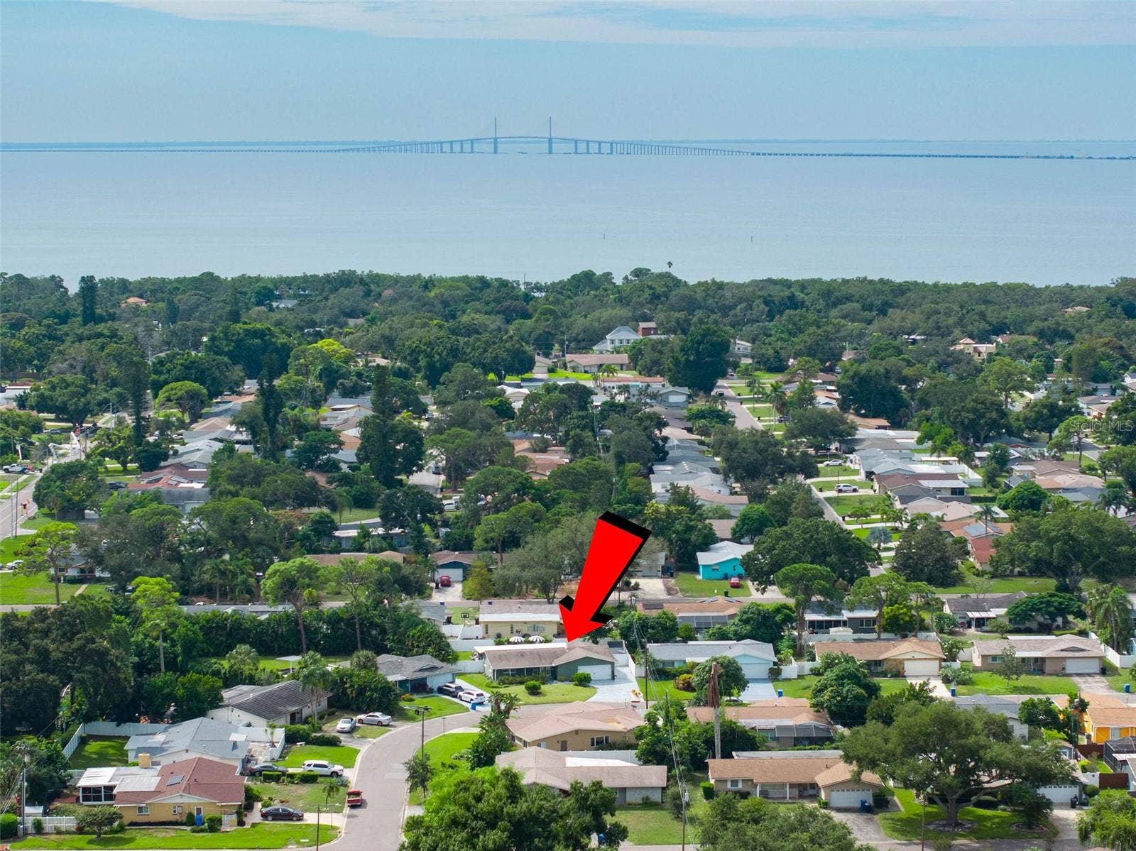 1700 63RD TERRACE S, St Petersburg, FL 33712 Located close to the skyway bridge