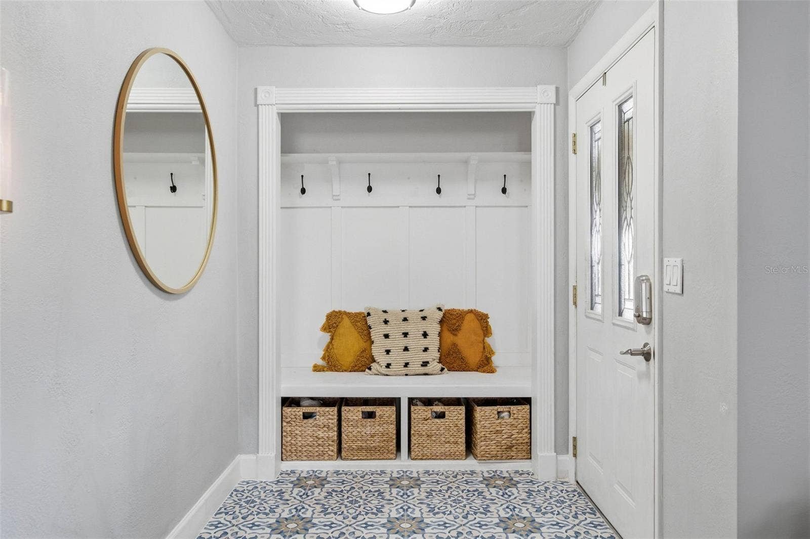 1700 63RD TERRACE S, St Petersburg, FL 33712 Entryway Mudroom