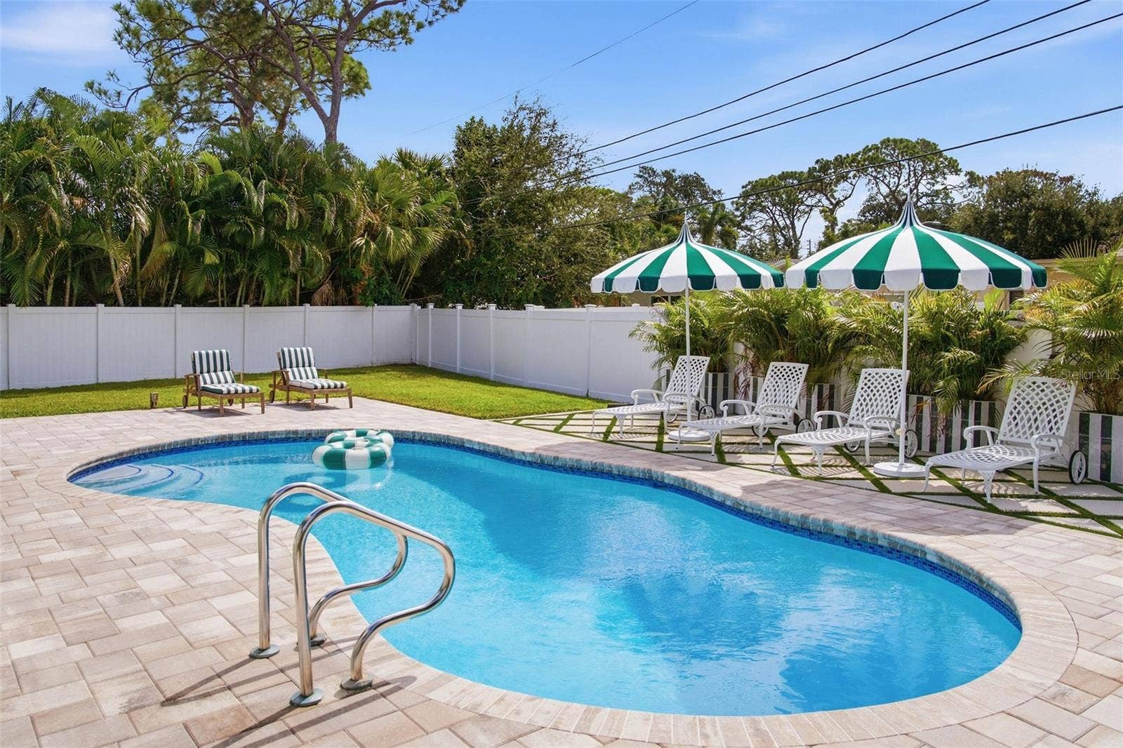 1700 63RD TERRACE S, St Petersburg, FL 33712 Sparking In-Ground Pool