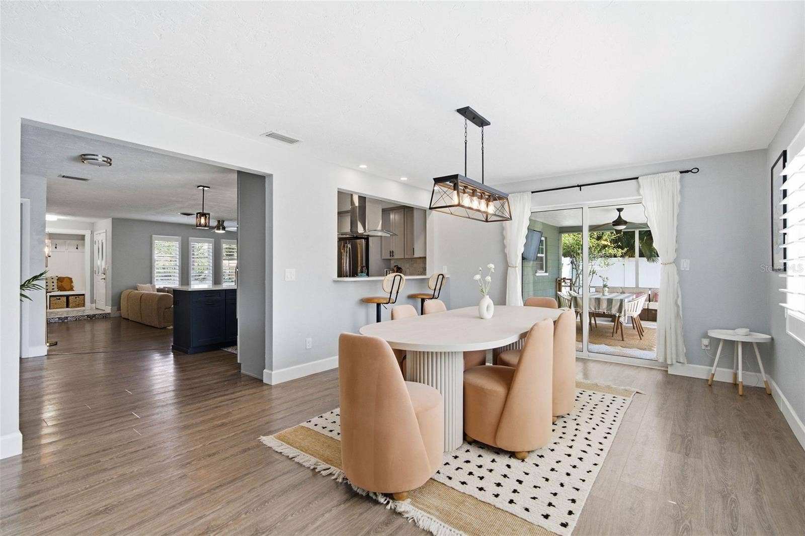 1700 63RD TERRACE S, St Petersburg, FL 33712 Beautiful dining room with natural lighting