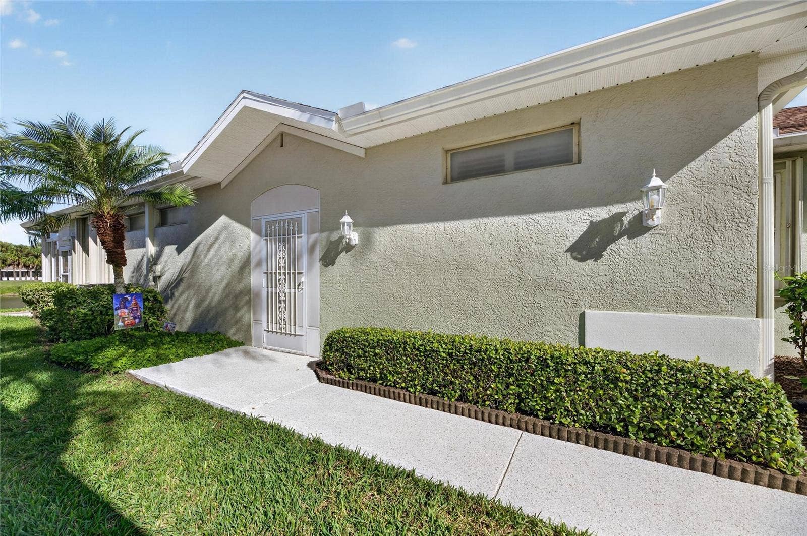 1229 HUNTINGTON GREENS DRIVE, #12, Sun City Center, FL 33573 Privacy Screened Entry