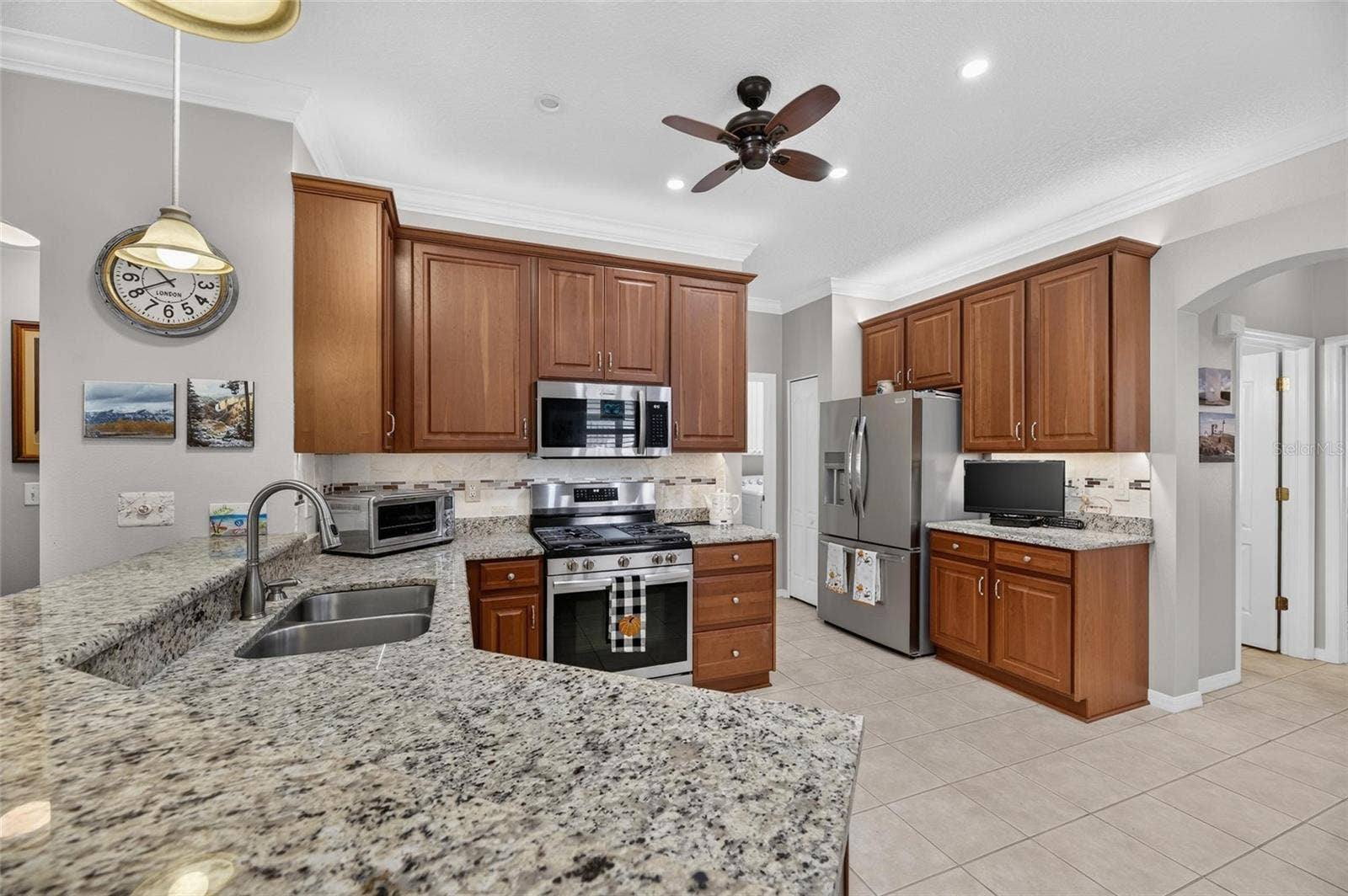 1229 HUNTINGTON GREENS DRIVE, #12, Sun City Center, FL 33573 Beautiful Granite Countertops