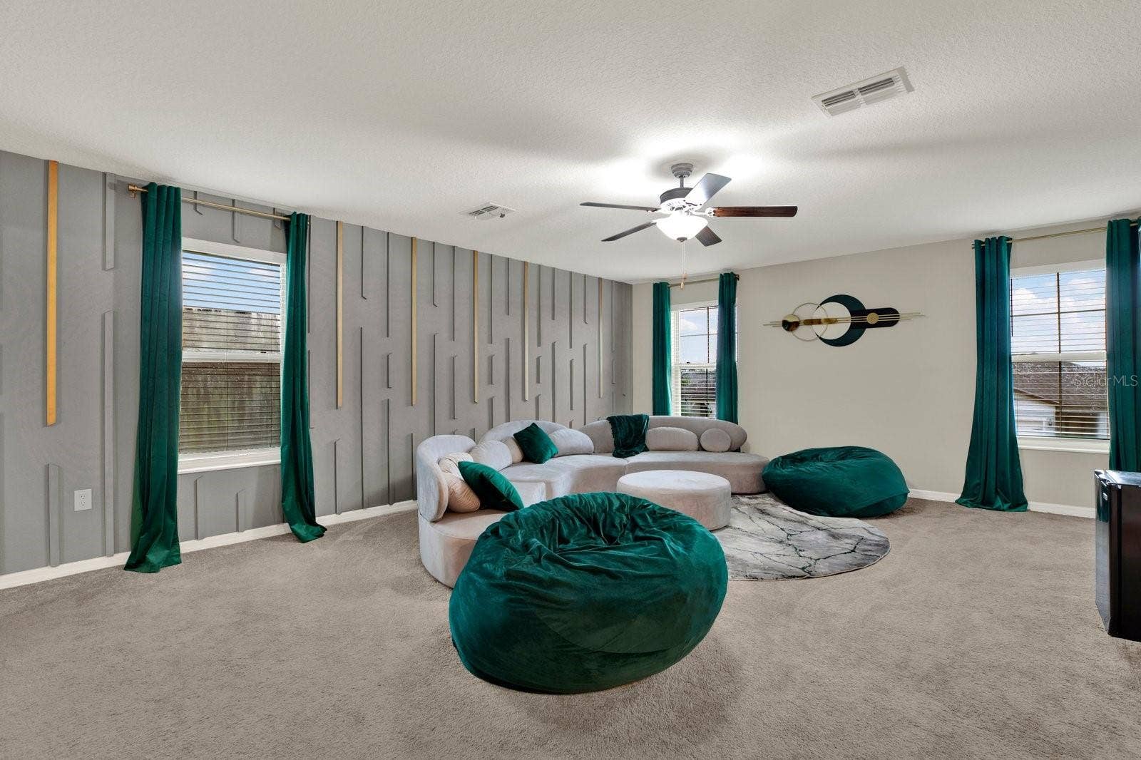 Second floor loft/bonus room.