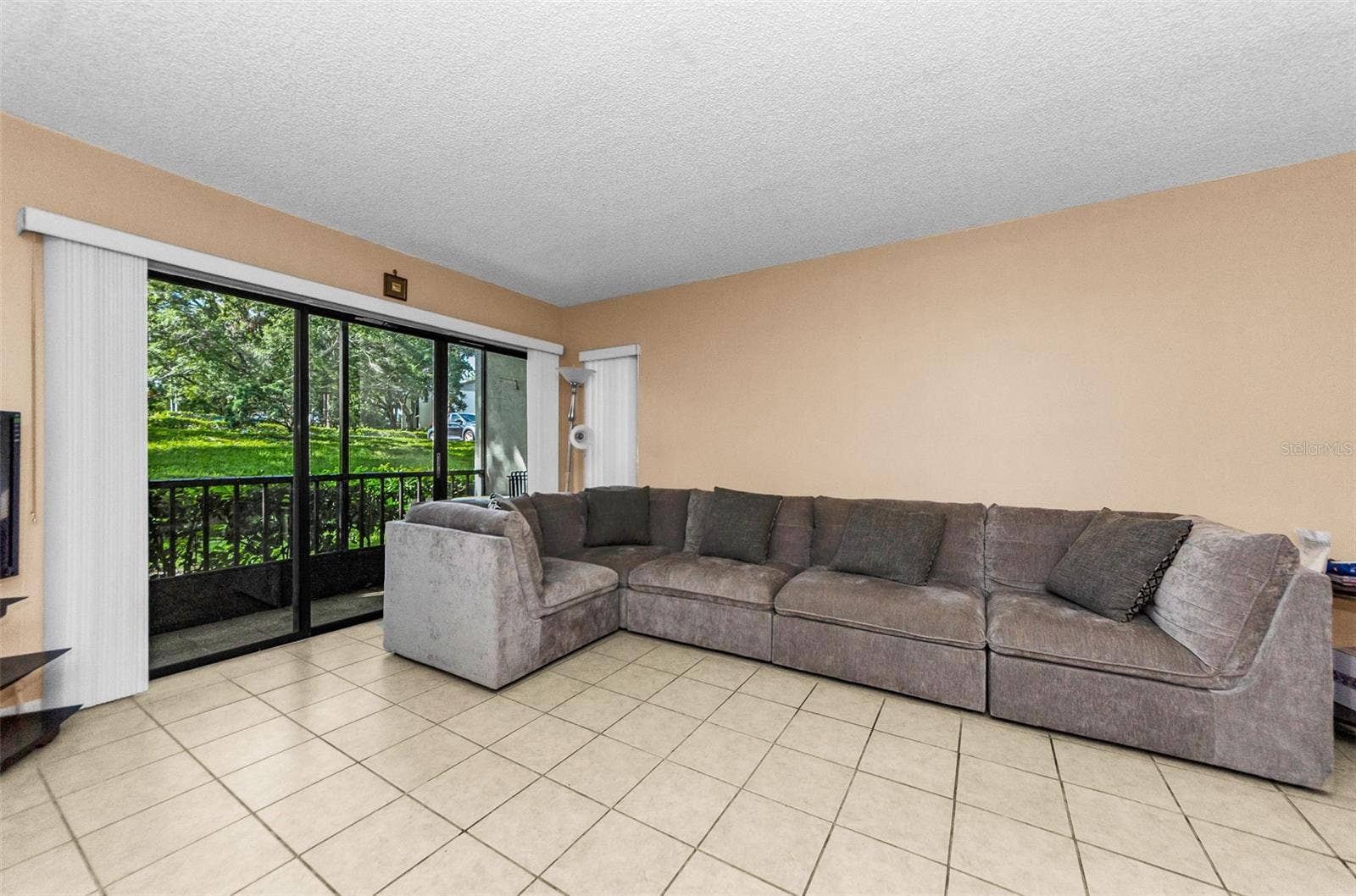 2575 PINE RIDGE WAY S, #E1, Palm Harbor, FL 34684