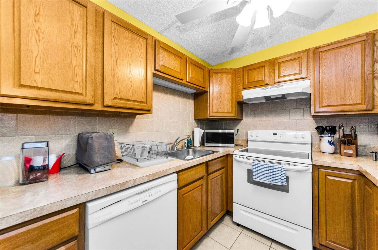 2575 PINE RIDGE WAY S, #E1, Palm Harbor, FL 34684