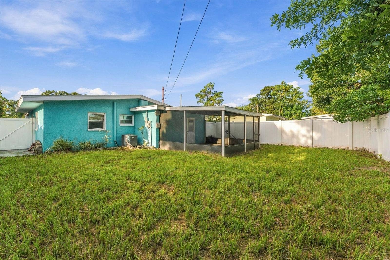 5143 NEWTON AVENUE S, Gulfport, FL 33707