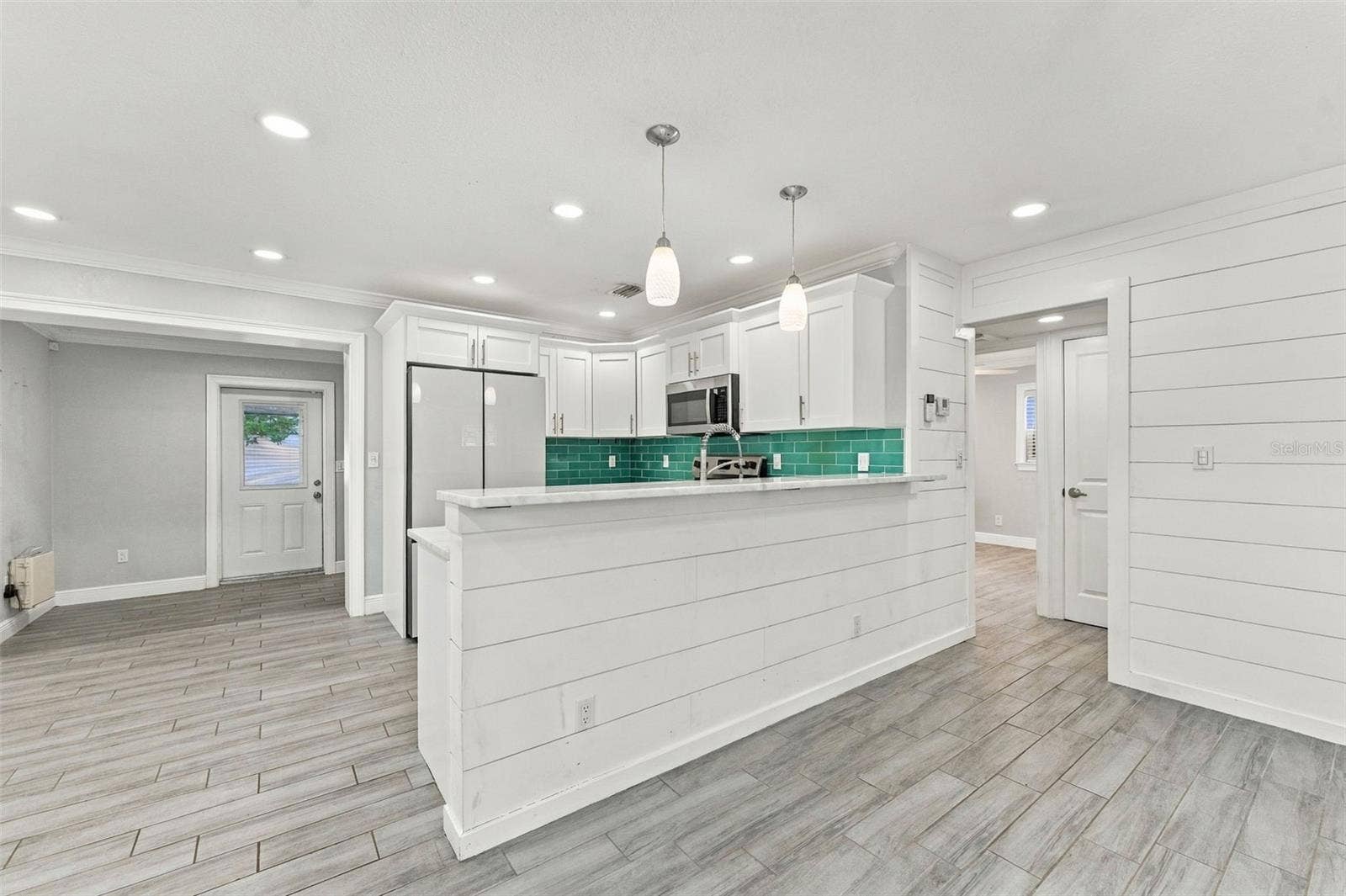 5143 NEWTON AVENUE S, Gulfport, FL 33707