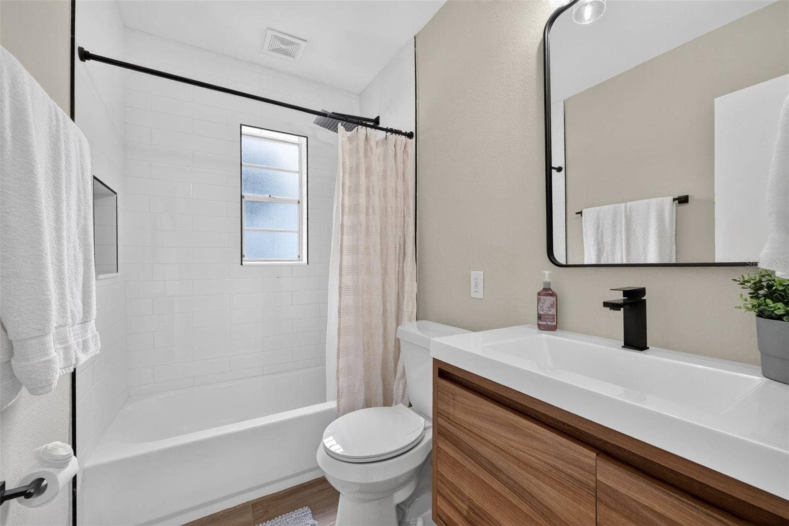2913 W ELROD AVENUE, Tampa, FL 33611