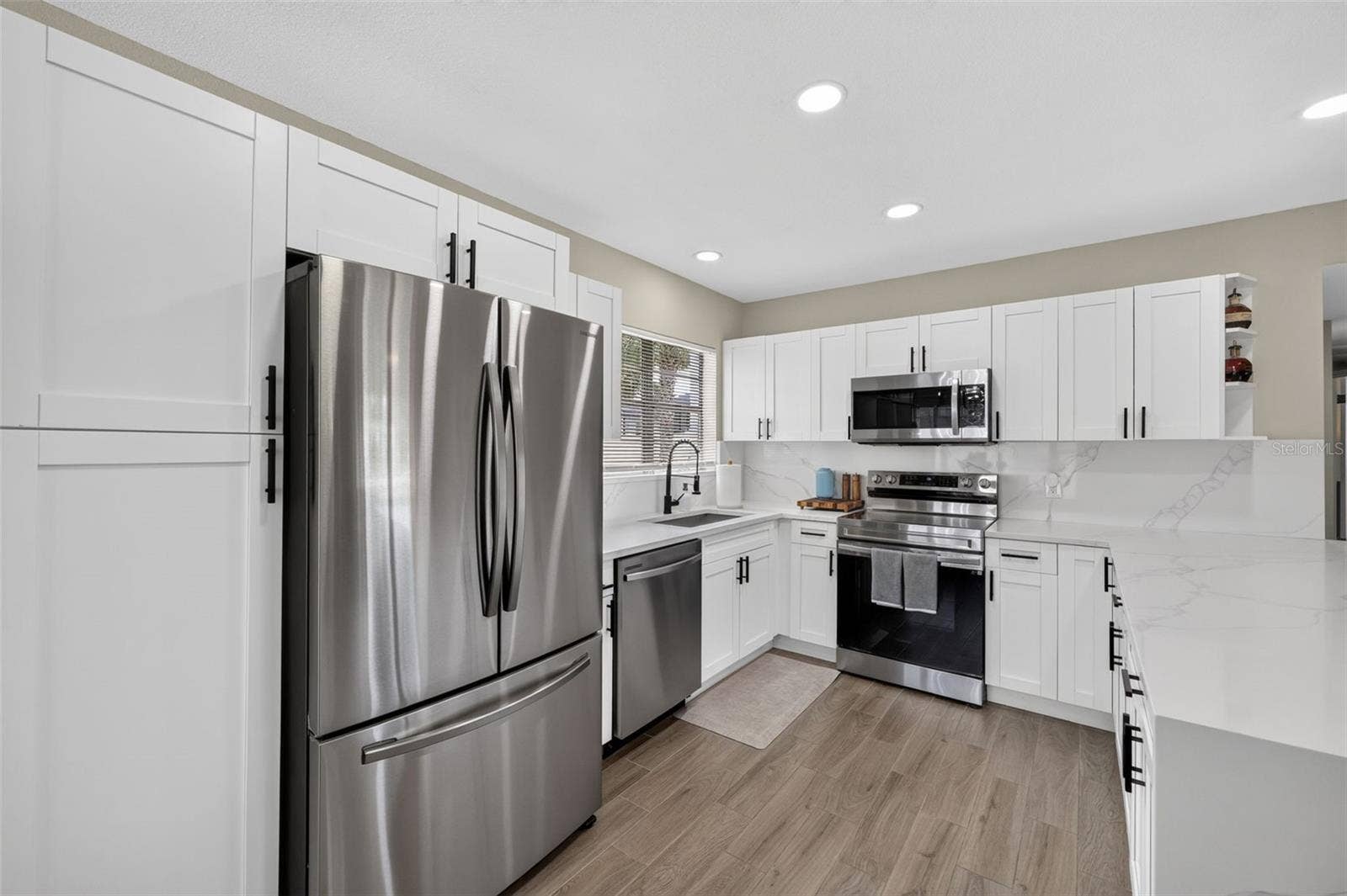 2913 W ELROD AVENUE, Tampa, FL 33611