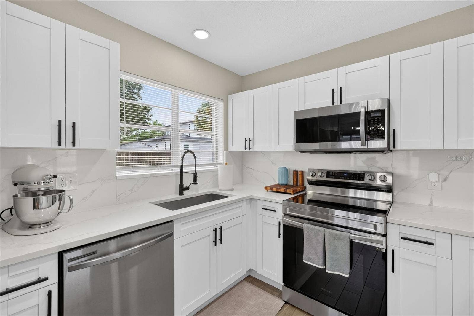 2913 W ELROD AVENUE, Tampa, FL 33611