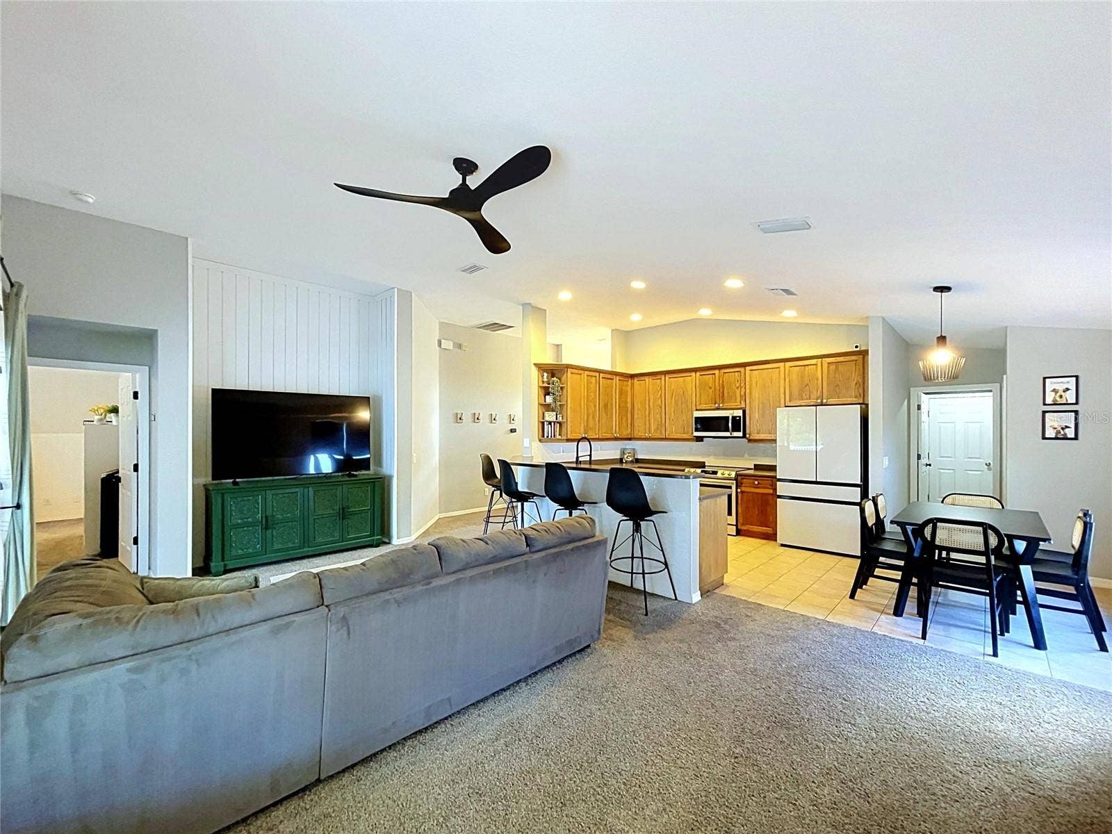 11607 MOUNTAIN BAY DRIVE, Riverview, FL 33569 11607 MOUNTAIN BAY DRIVE, Riverview, FL 33569