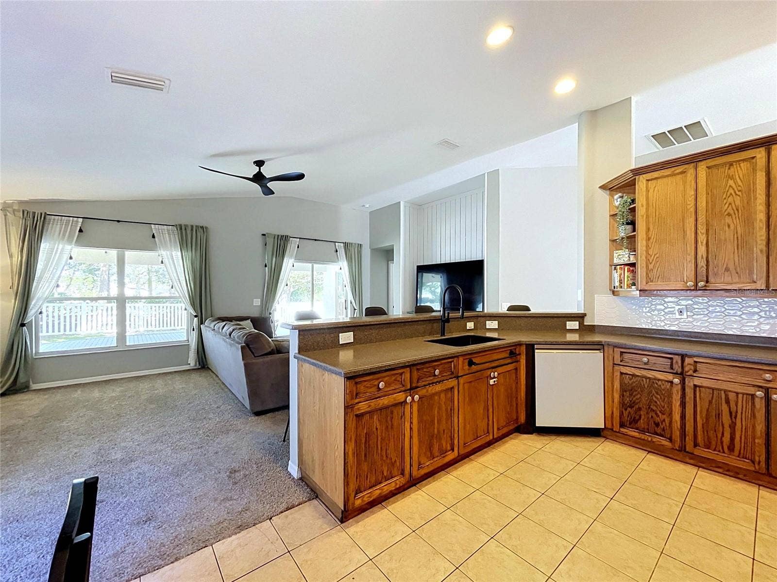 11607 MOUNTAIN BAY DRIVE, Riverview, FL 33569 11607 MOUNTAIN BAY DRIVE, Riverview, FL 33569