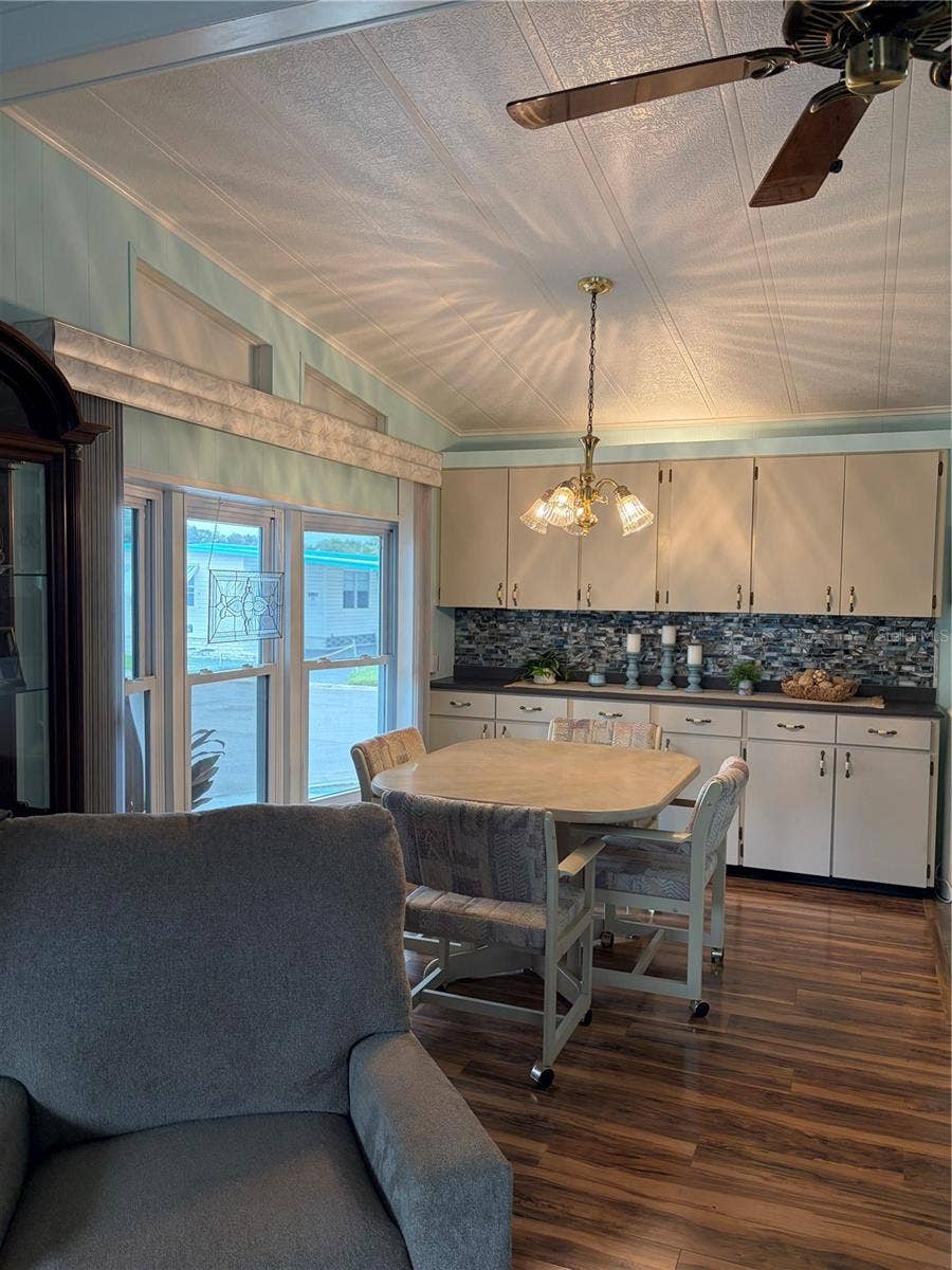 10493 PEACEFUL DRIVE, Largo, FL 33773 10493 PEACEFUL DRIVE, Largo, FL 33773
