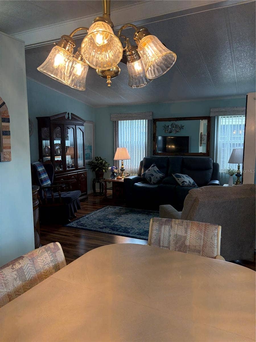 10493 PEACEFUL DRIVE, Largo, FL 33773 10493 PEACEFUL DRIVE, Largo, FL 33773