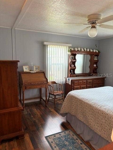10493 PEACEFUL DRIVE, Largo, FL 33773 10493 PEACEFUL DRIVE, Largo, FL 33773