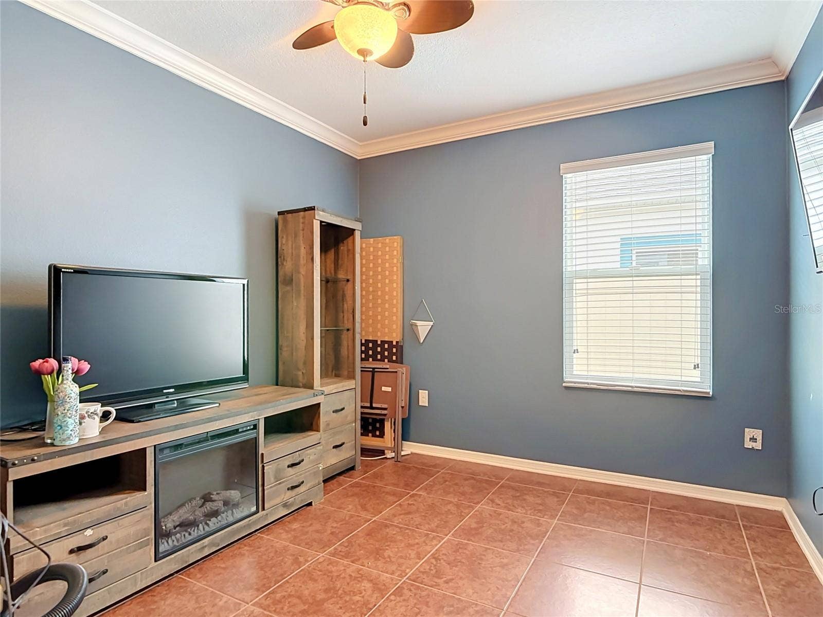 141 W FIESTA KEY LOOP, Deland, FL 32720 141 W FIESTA KEY LOOP, Deland, FL 32720