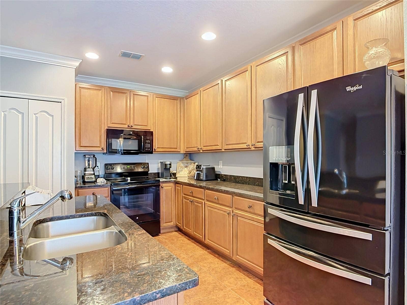 141 W FIESTA KEY LOOP, Deland, FL 32720 141 W FIESTA KEY LOOP, Deland, FL 32720
