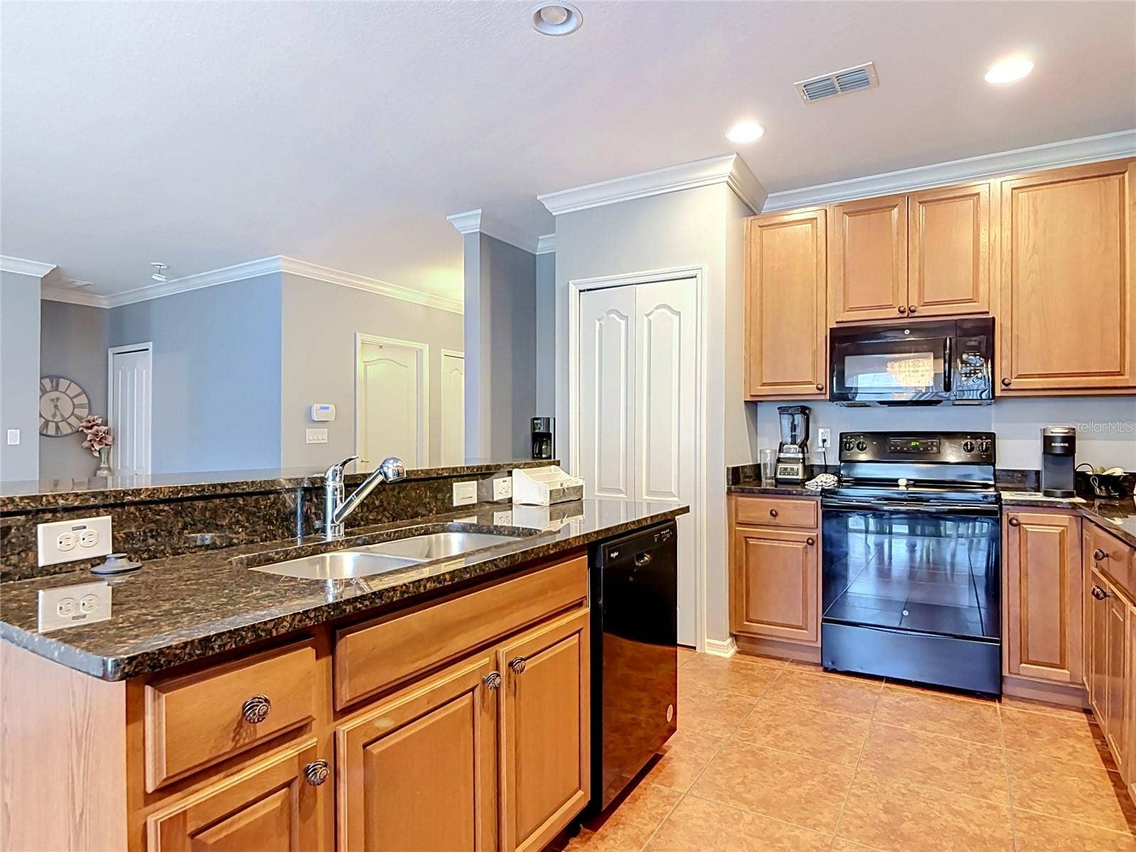 141 W FIESTA KEY LOOP, Deland, FL 32720 141 W FIESTA KEY LOOP, Deland, FL 32720