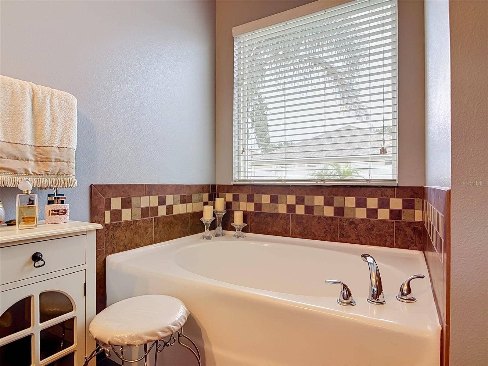 141 W FIESTA KEY LOOP, Deland, FL 32720 141 W FIESTA KEY LOOP, Deland, FL 32720