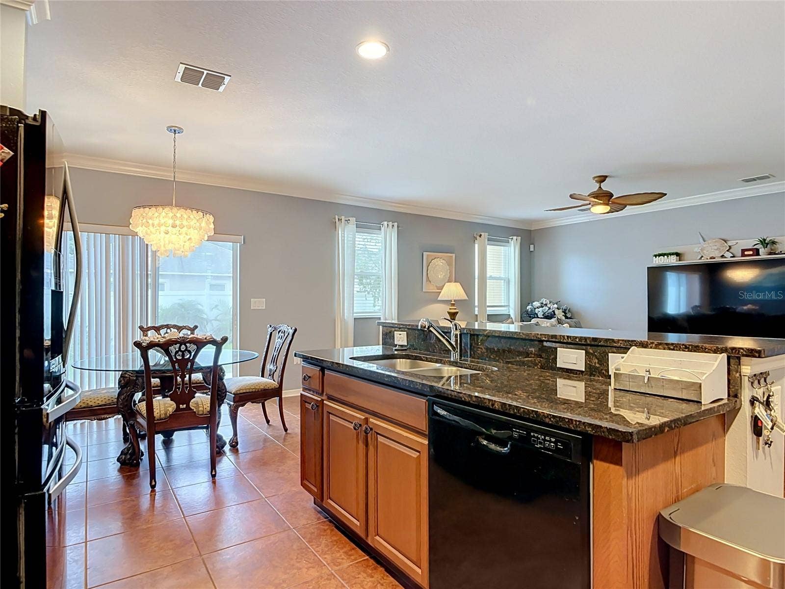 141 W FIESTA KEY LOOP, Deland, FL 32720 141 W FIESTA KEY LOOP, Deland, FL 32720