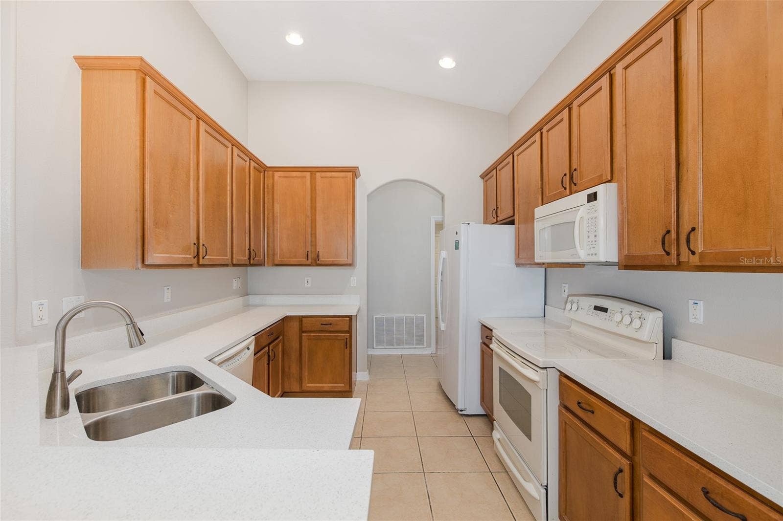 5815 JUSTICIA LOOP, Land O Lakes, FL 34639 5815 JUSTICIA LOOP, Land O Lakes, FL 34639