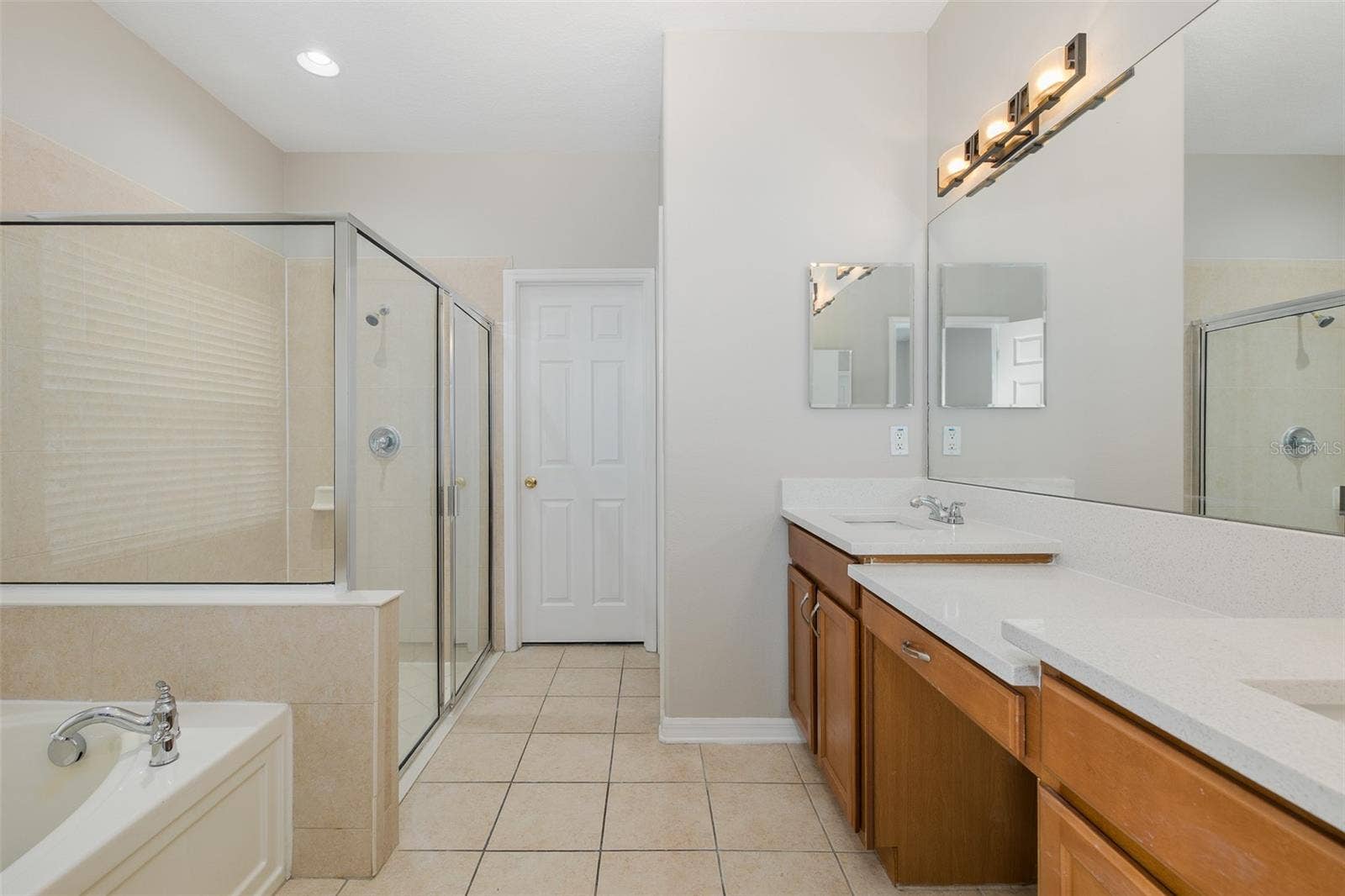 5815 JUSTICIA LOOP, Land O Lakes, FL 34639 5815 JUSTICIA LOOP, Land O Lakes, FL 34639