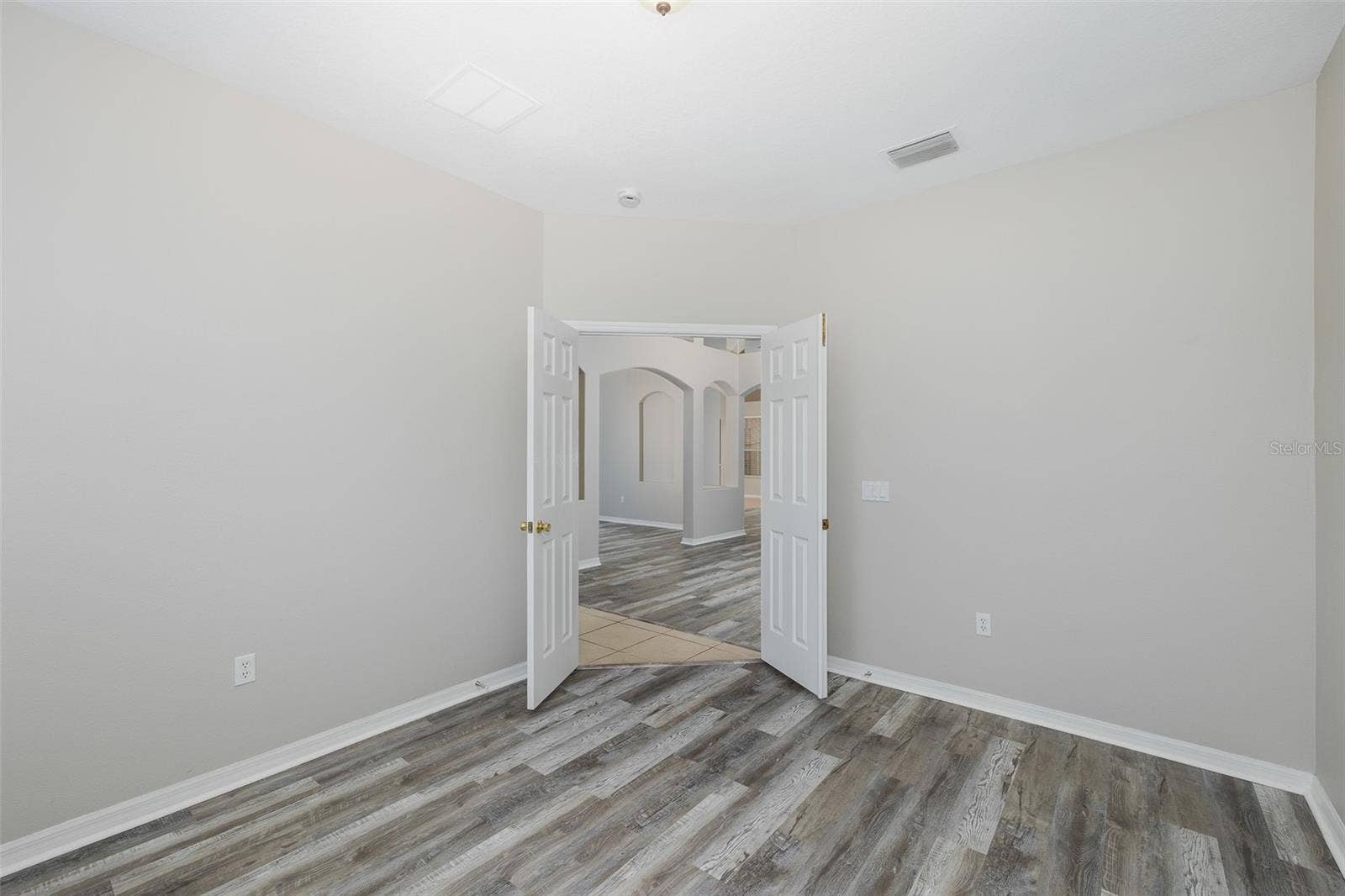 5815 JUSTICIA LOOP, Land O Lakes, FL 34639 5815 JUSTICIA LOOP, Land O Lakes, FL 34639