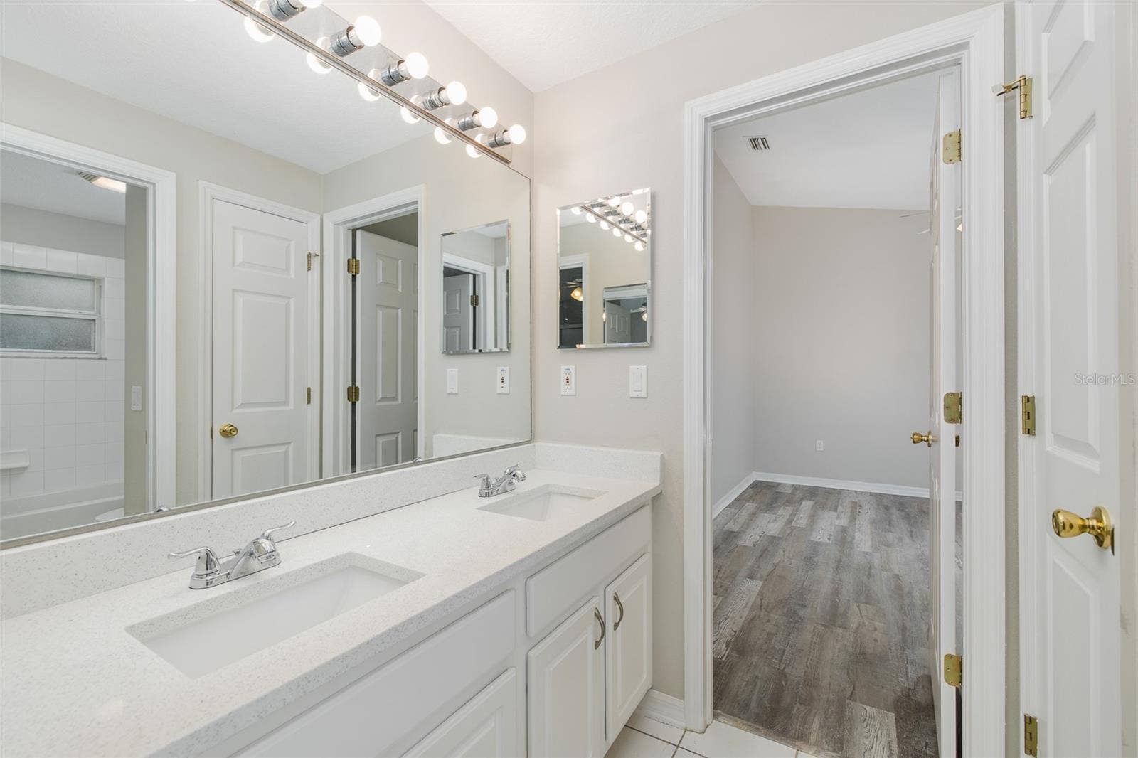 5815 JUSTICIA LOOP, Land O Lakes, FL 34639 5815 JUSTICIA LOOP, Land O Lakes, FL 34639