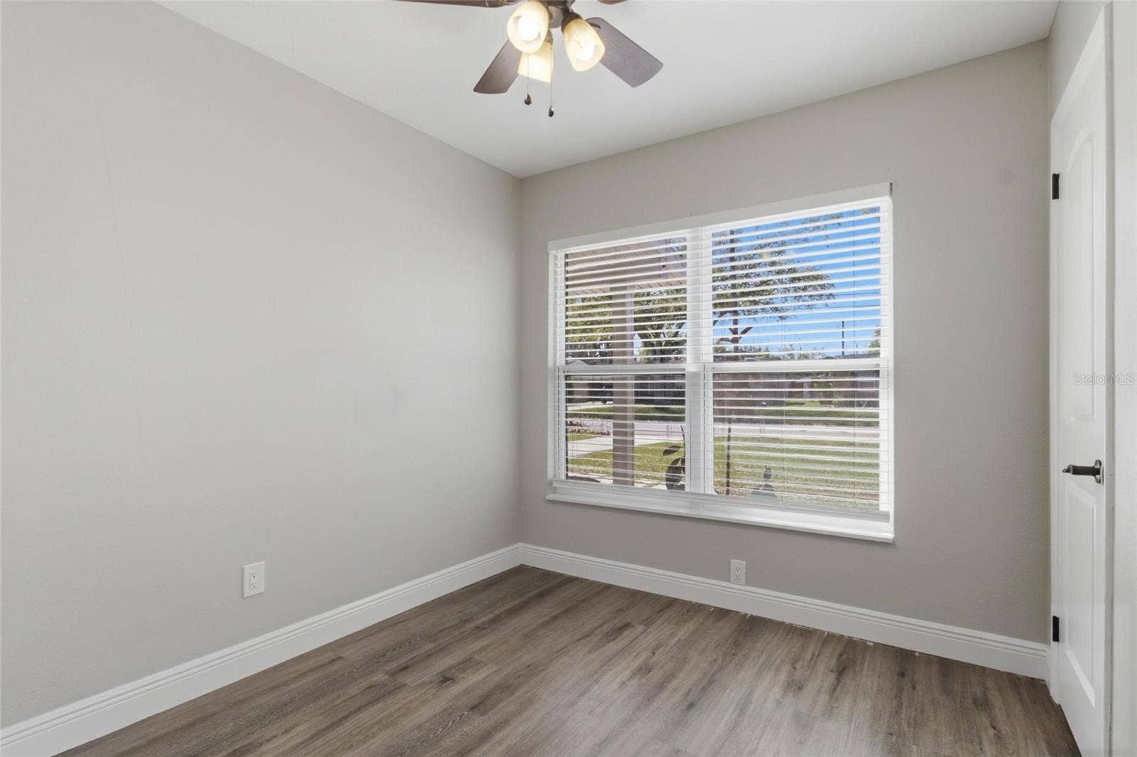 8609 CHINABERRY DRIVE, Tampa, FL 33637 8609 CHINABERRY DRIVE, Tampa, FL 33637