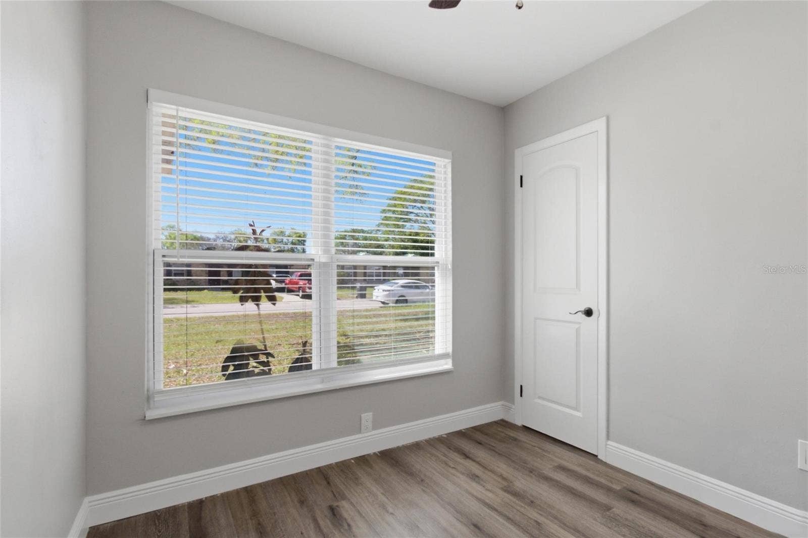 8609 CHINABERRY DRIVE, Tampa, FL 33637 8609 CHINABERRY DRIVE, Tampa, FL 33637