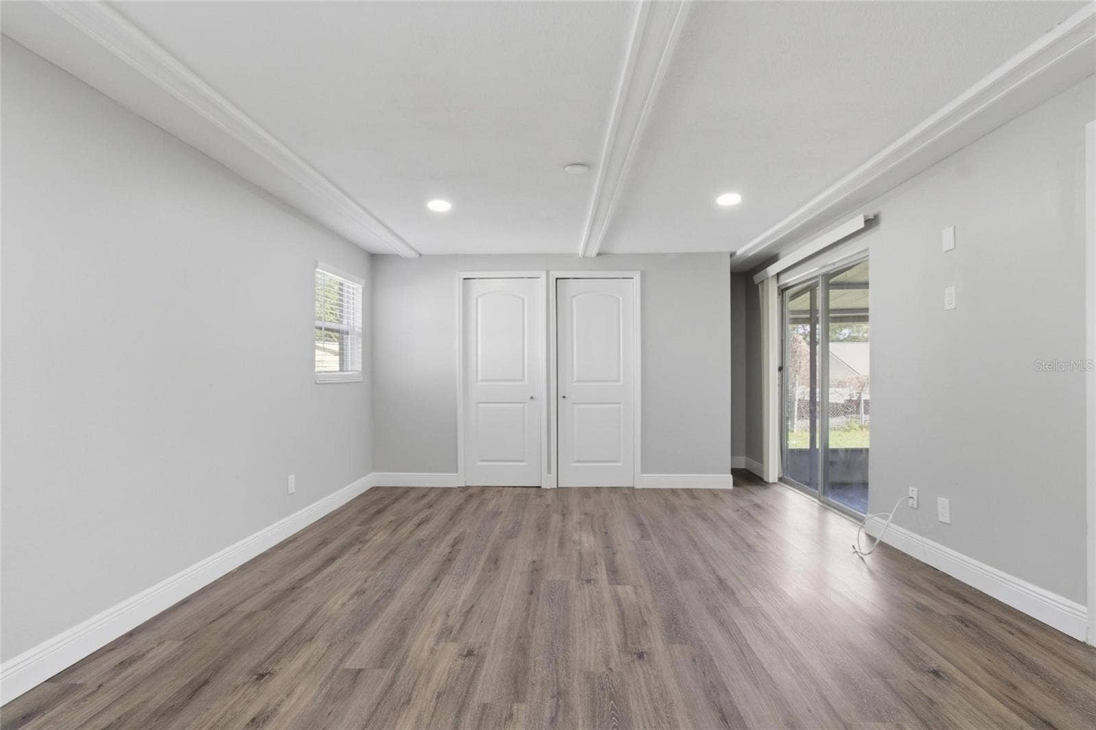8609 CHINABERRY DRIVE, Tampa, FL 33637 8609 CHINABERRY DRIVE, Tampa, FL 33637
