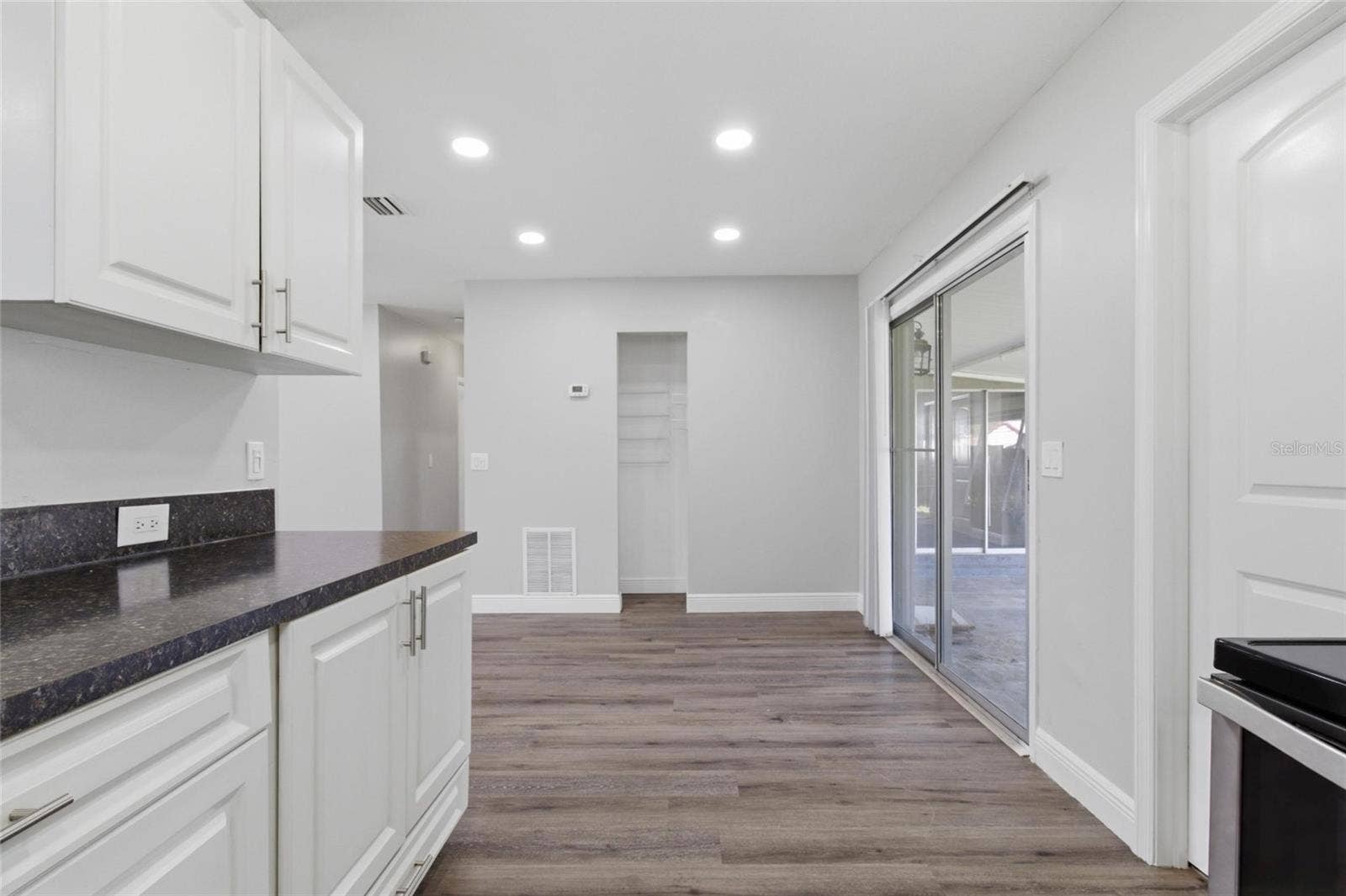 8609 CHINABERRY DRIVE, Tampa, FL 33637 8609 CHINABERRY DRIVE, Tampa, FL 33637