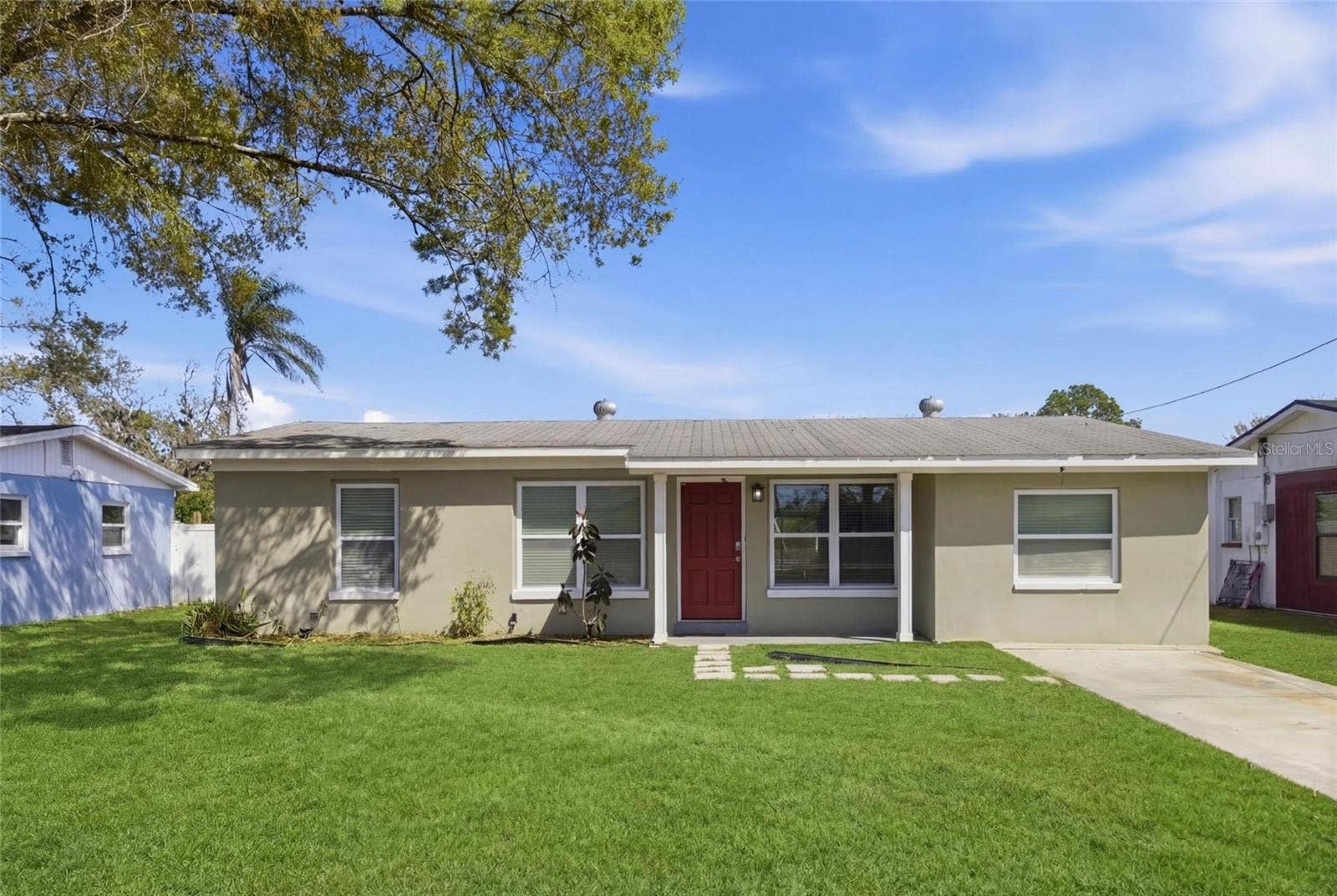 8609 CHINABERRY DRIVE, Tampa, FL 33637 8609 CHINABERRY DRIVE, Tampa, FL 33637