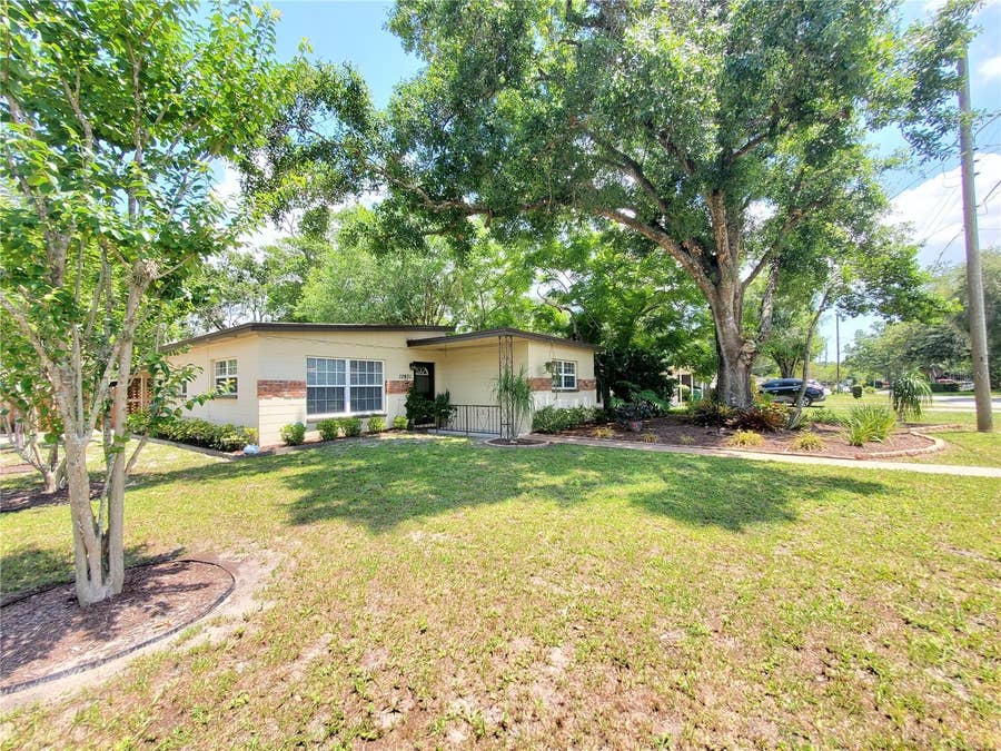 Property photo for 10931 N EDISON AVENUE, Tampa, FL