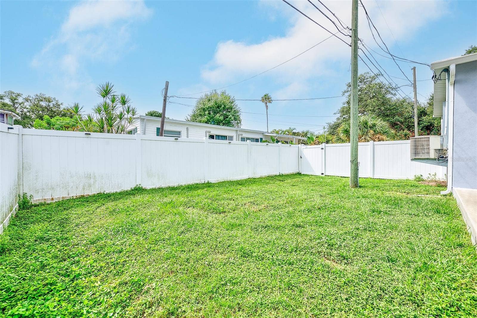 14334 CHANNEL DRIVE, Largo, FL 33774 Backyard