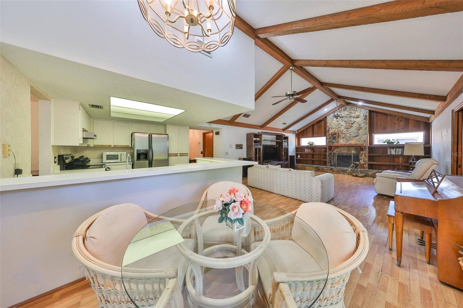 2609 MANOR OAK DRIVE, Valrico, FL 33596 Dinette allows for eating next to the kitchen