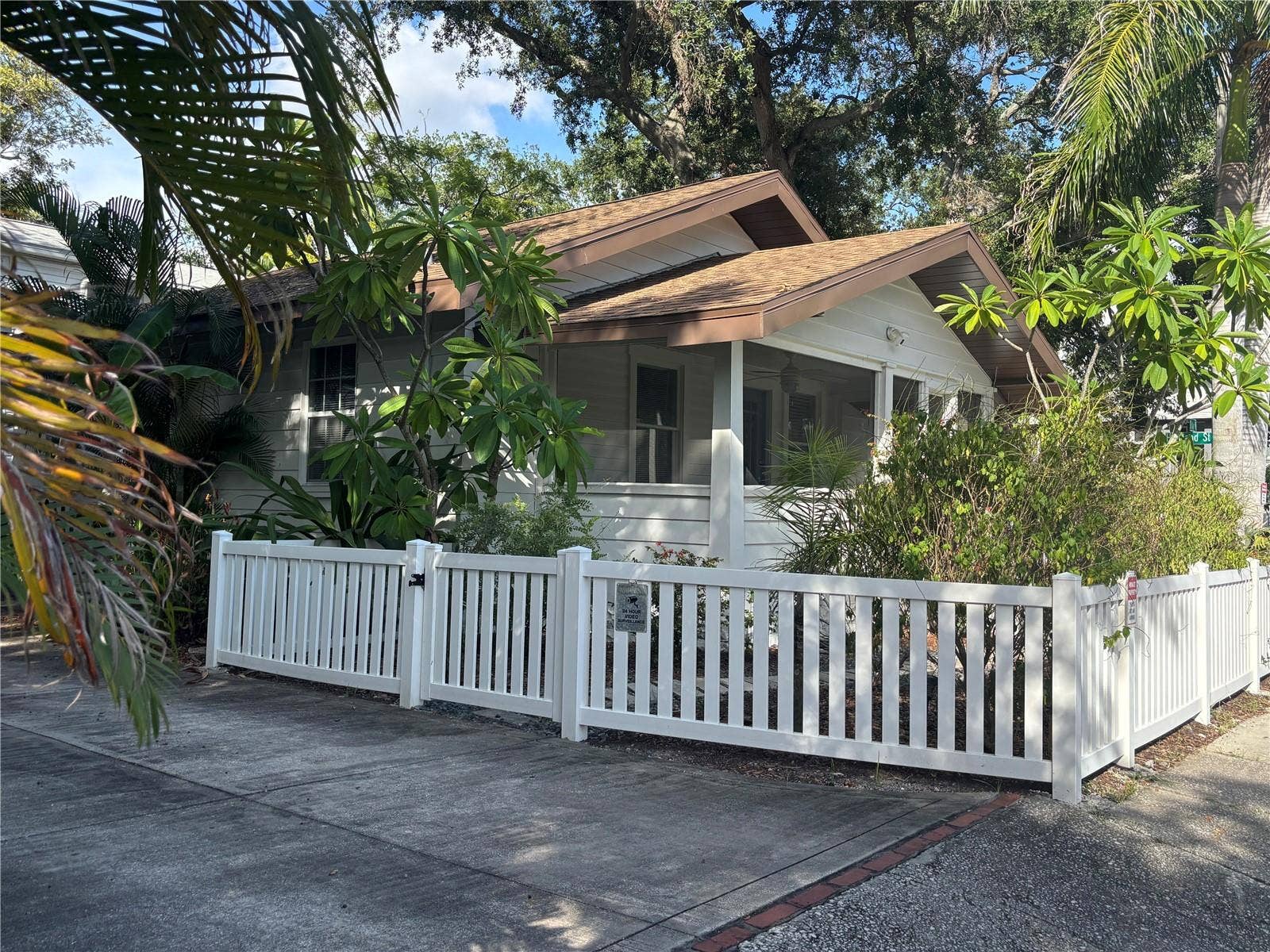 833 11TH AVENUE N, St Petersburg, FL 33701