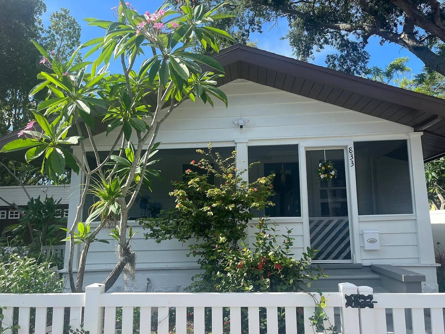 833 11TH AVENUE N, St Petersburg, FL 33701