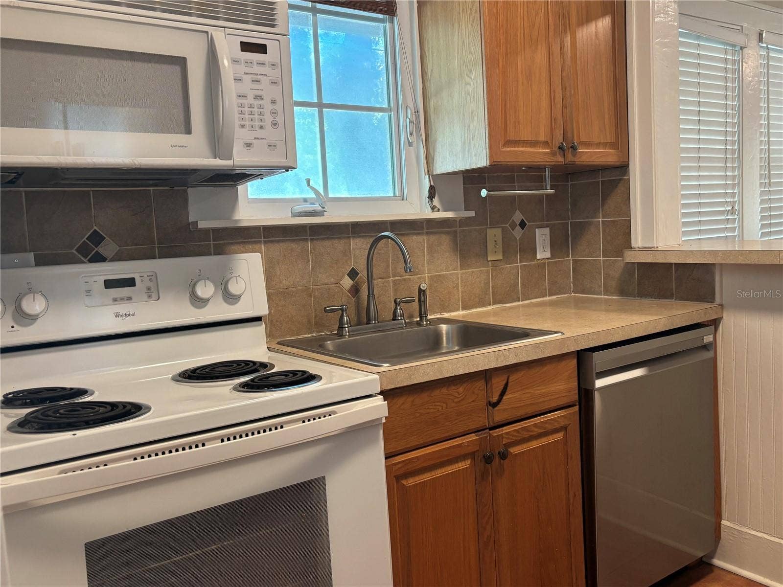 833 11TH AVENUE N, St Petersburg, FL 33701